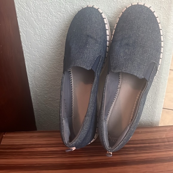 Denim Clark’s Cloudsteppers size 9 - Picture 7 of 7